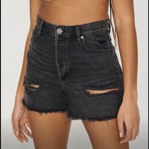 Garage boyfriend short